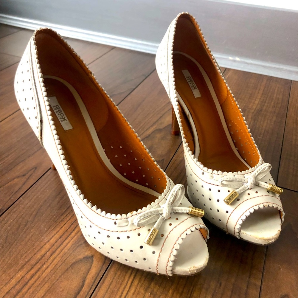 White Geox high heel shoes, size 37 (or US 7)